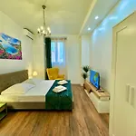 Central Riviera Charm
